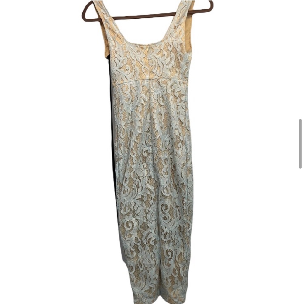✨NWT Dusty Blue Lace Dress✨ - Picture 4 of 5
